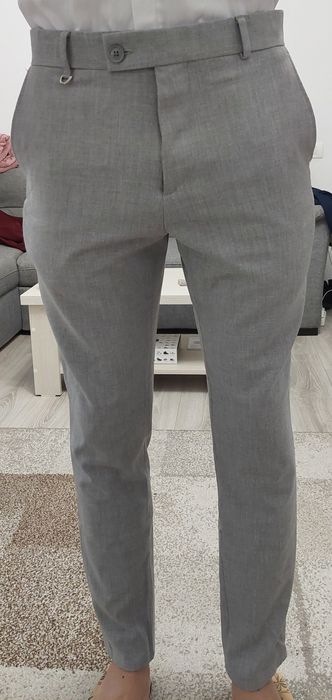 Pantaloni eleganți slim