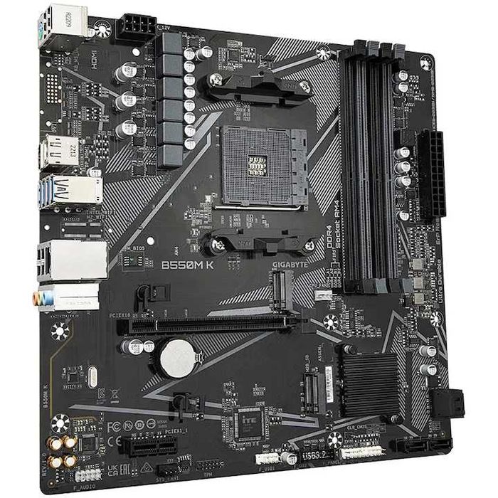 Kitt Gigabyte B550M K, Ryzen 7 5700X3D,  Kingston - 32GB DDR4 - 3600M
