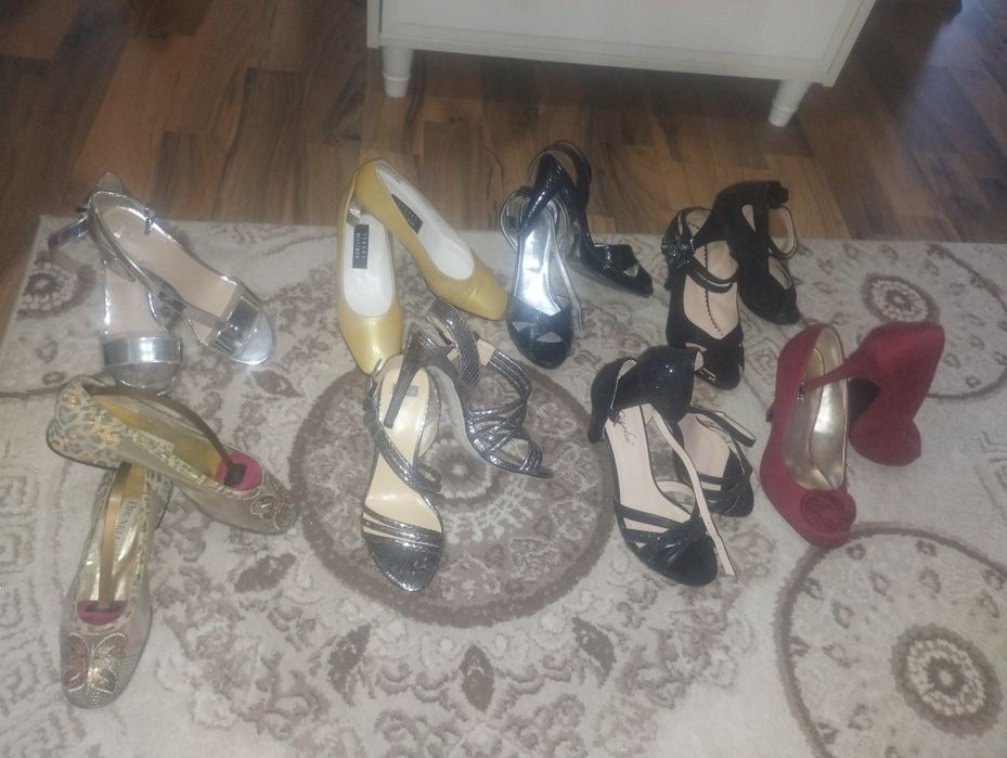 Sandale și pantofi Nr 39