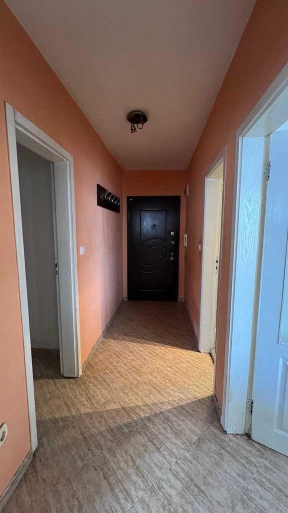 Продава се Двустаен апартамент в София, Люлин 6 - 68 кв.м за 2030 €/кв.м - Снимка #4