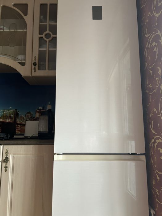 Холодильник в отличном рабочем состоянии