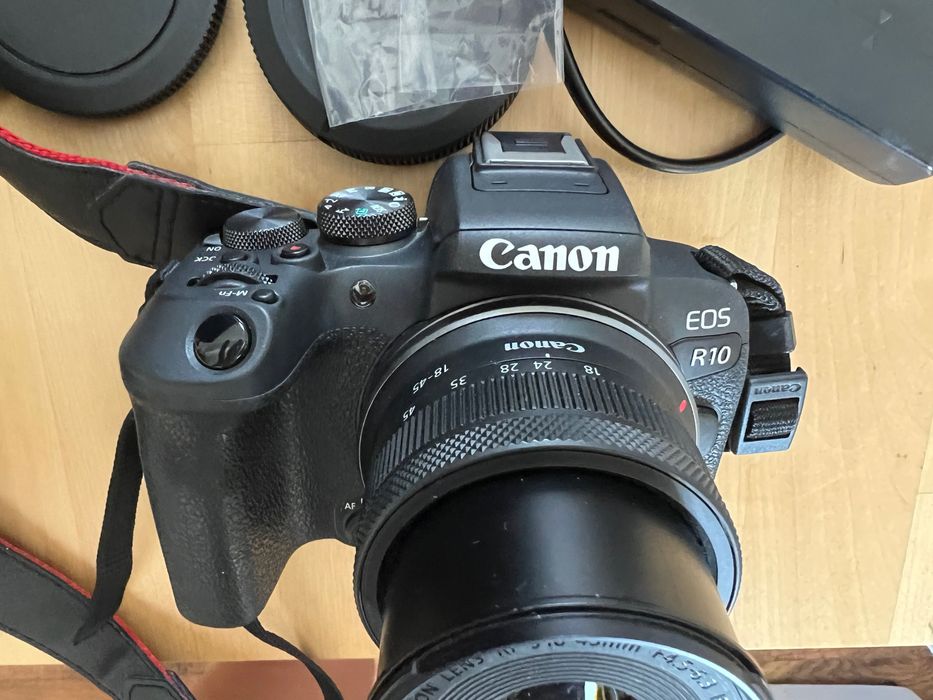 Фотоапарат Canon EOS R10