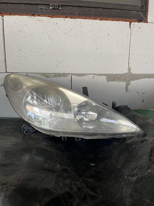 Фарове за Пежо 307