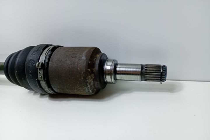 Planetara dreapta 1.3 jtd 1.3 JTD Dreapta Fiat Doblo prima generatie