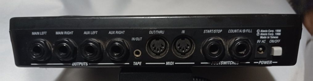 Alesis SR-16 система електрически барабани