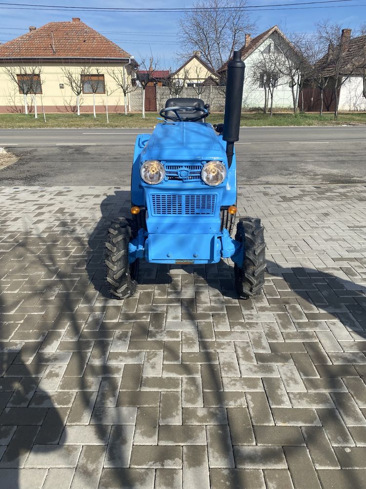 Hinomoto e150d 4x4