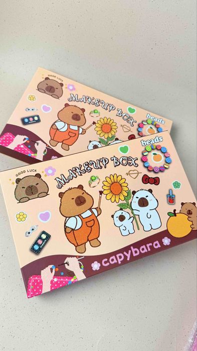 Комплект за грим с аксесоари Капибара Make Up Set Capybara