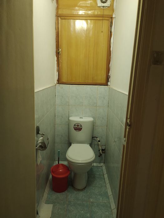 Kvartira sotiladi 2 xonalik 1 etaj