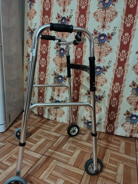 Ходунки для взрослых