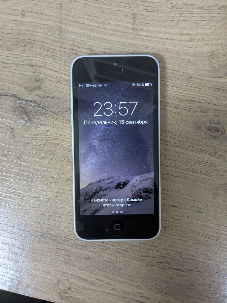 iPhone 5C в хорошем состоянии