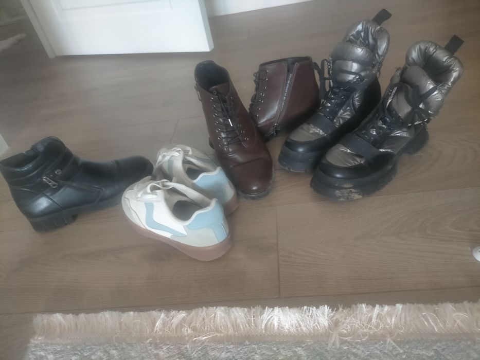 Продается качественный красовки сапоги осенный зымный разный размери