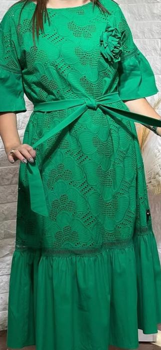 Продам Новая платье