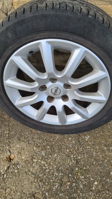 Vând jante aliaj Opel Astra H cu anvelope de vara