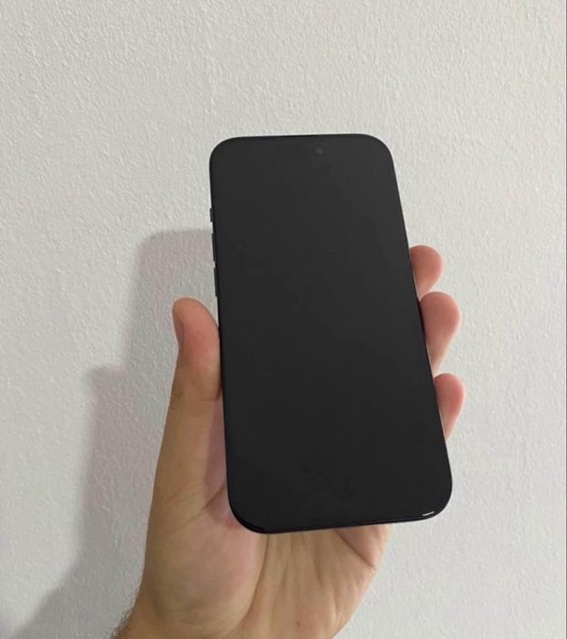 iPhone 15  92% Bateria  128 GB