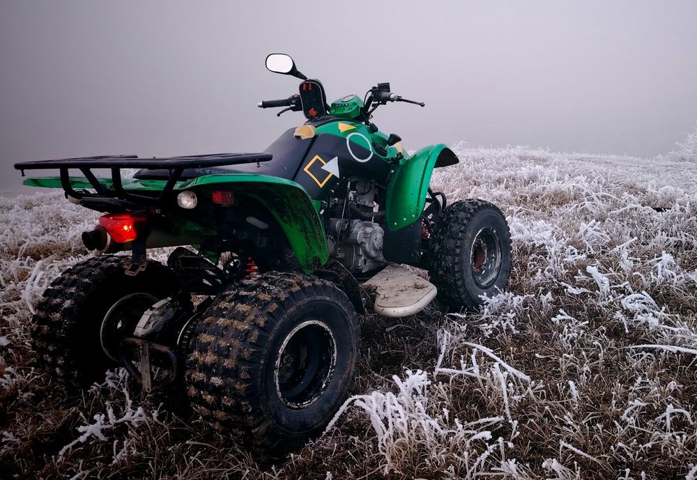 Vând kymco kxr 250