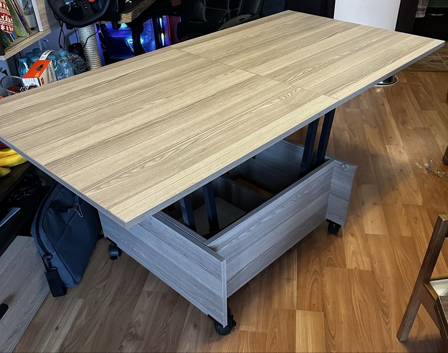 Маса с повдигащ механизъм