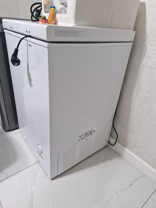 Срочно продам морозильную камеру