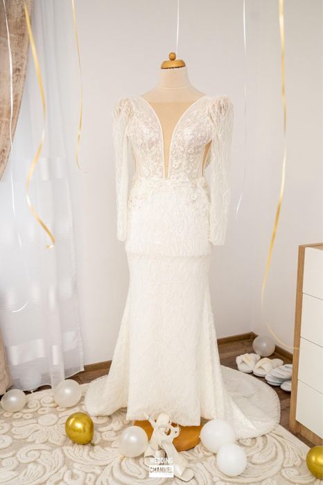 Rochie mireasa cu trena
