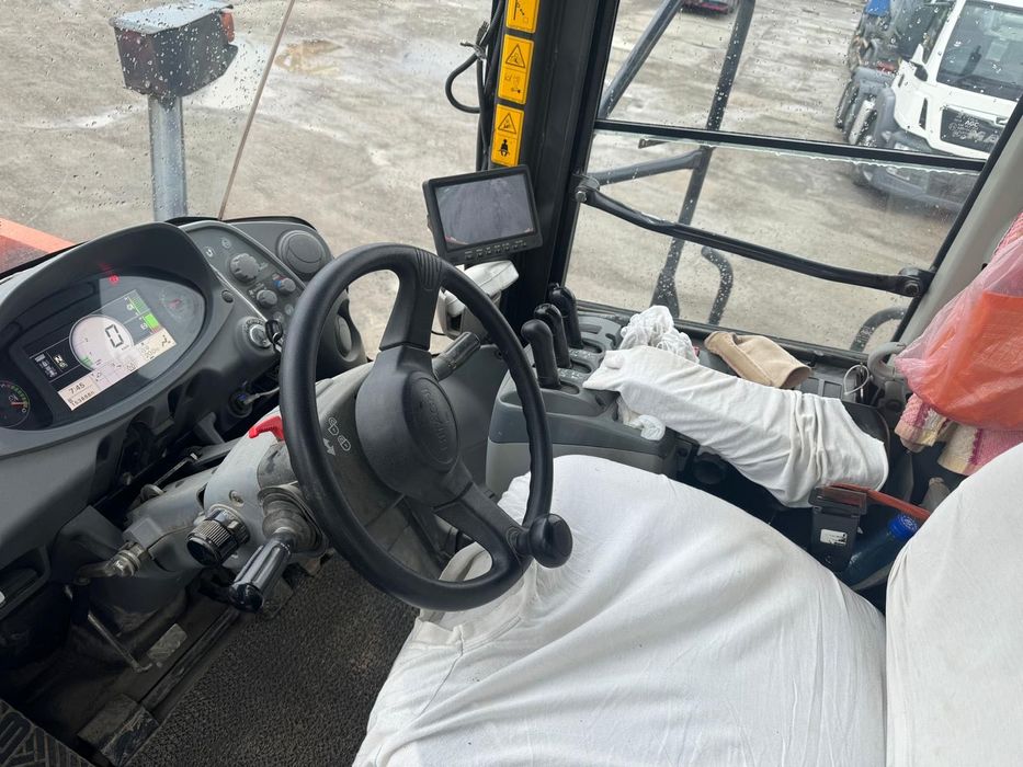 Incarcator frontal Hitachi ZW370