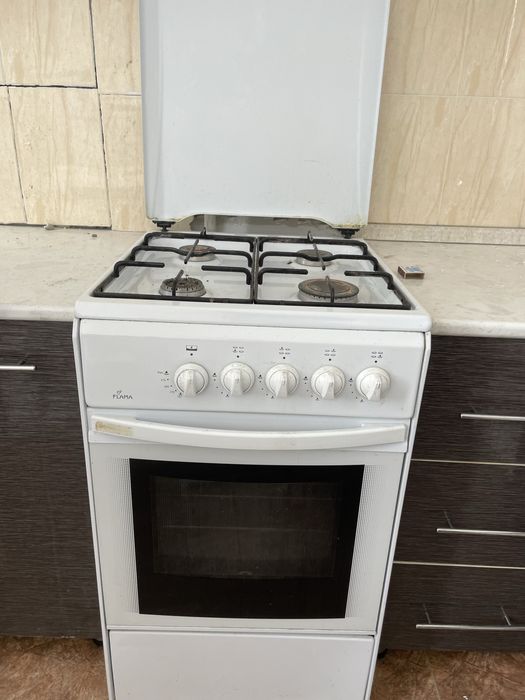 Газовая плита и печи состояние хорошая