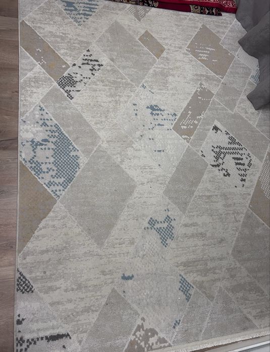 Ковры продается рр 3на 2 и 2 на 1,30