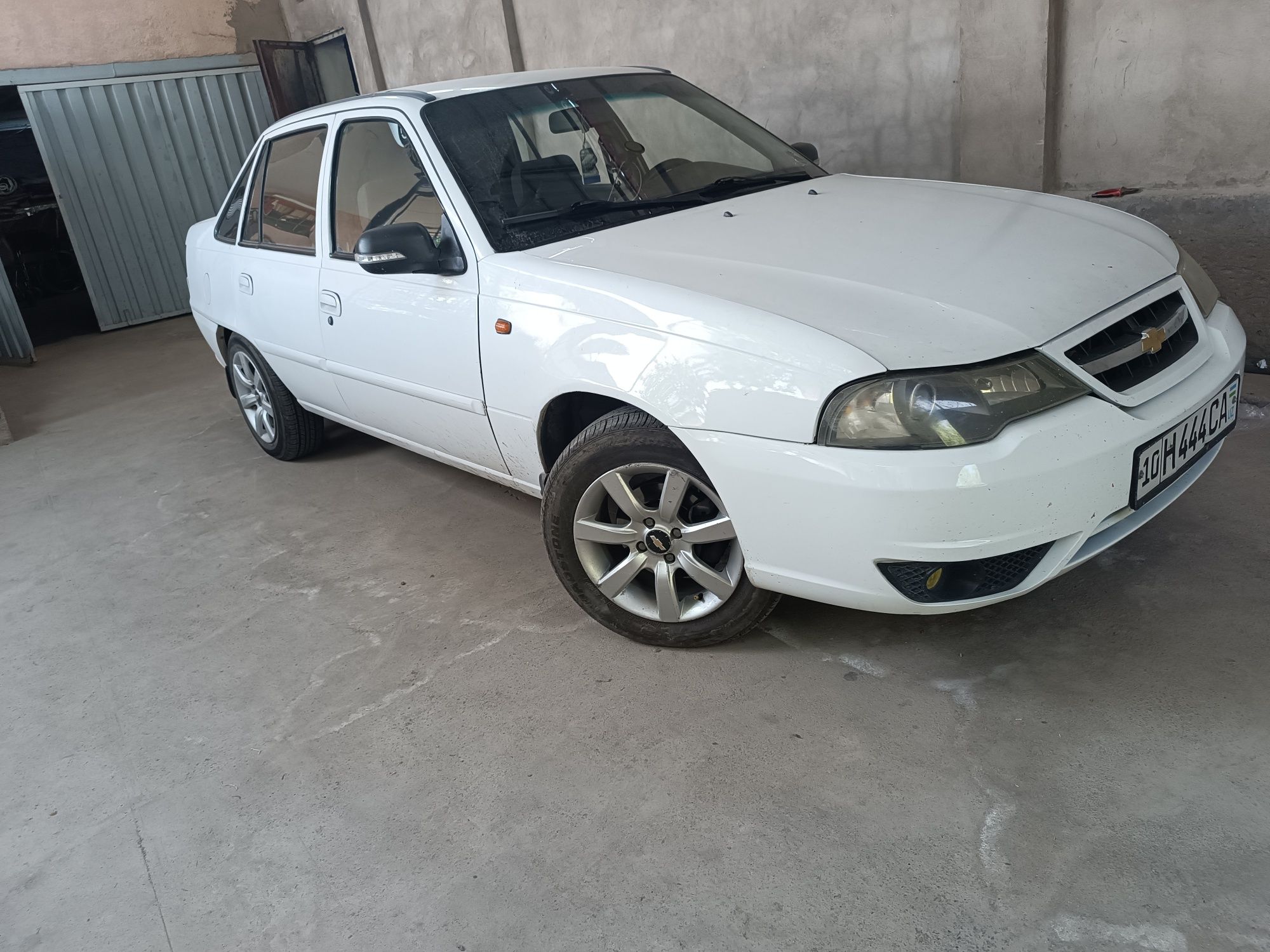 Сака сотилади R15