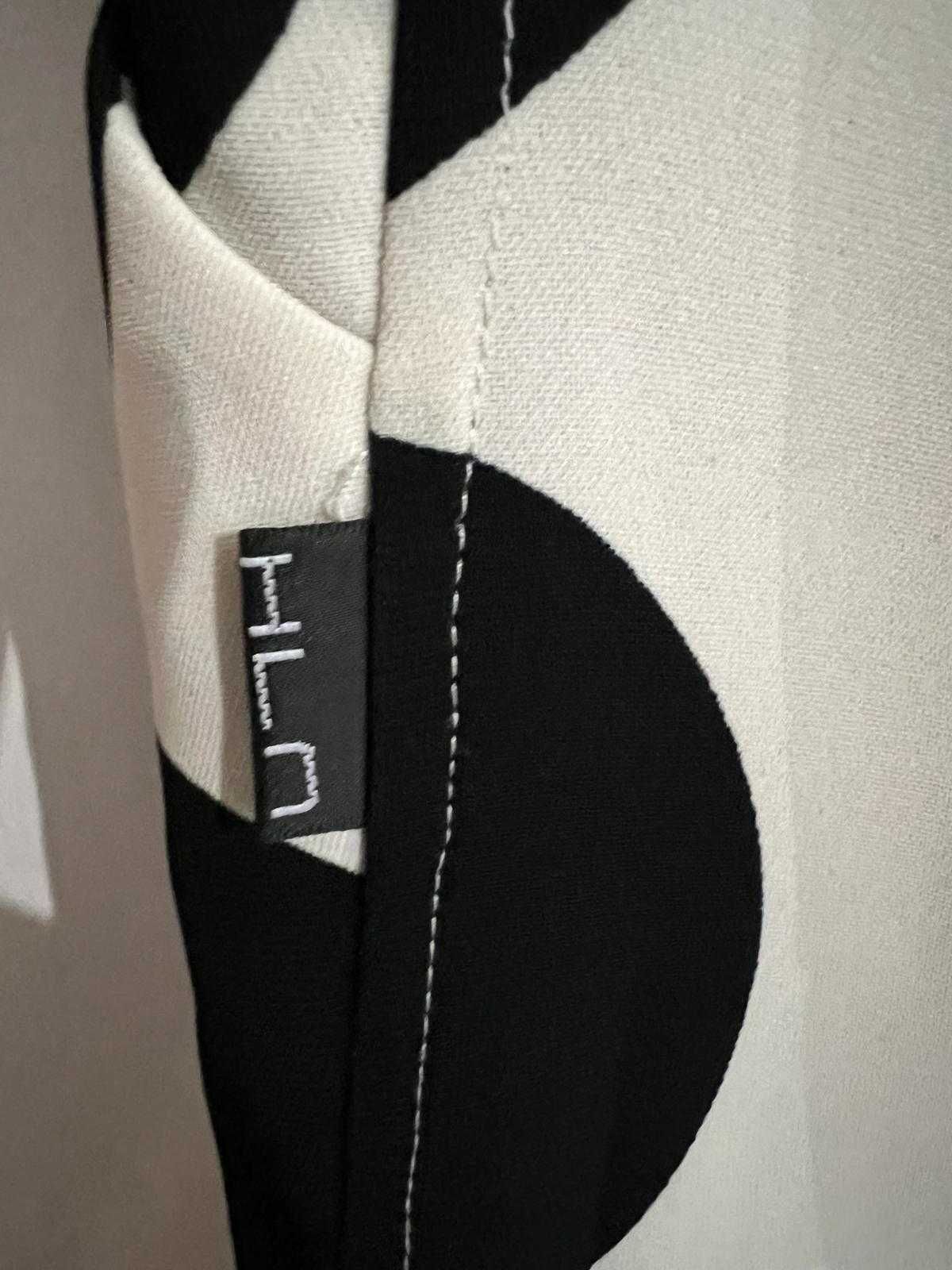 fusta medie alba cu buline negre, cu buzunare, marca HLN, marimea 40 M