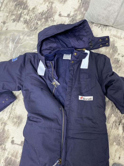 Новый,  комбинезон