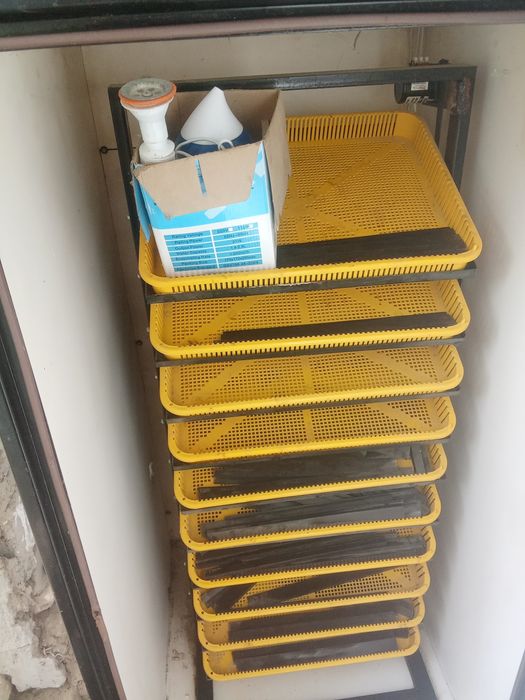 Инкубатор сотилади