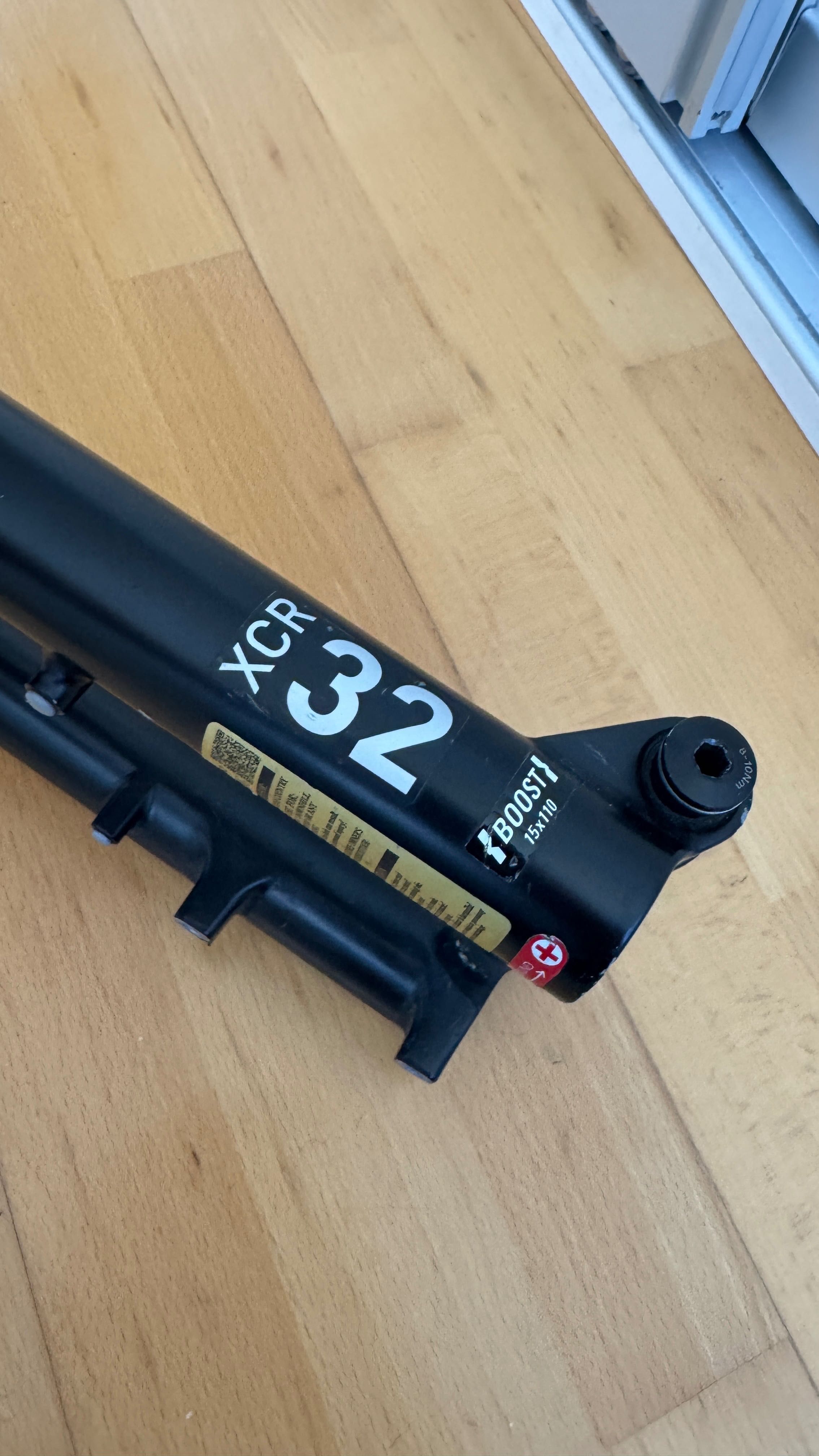 Furca 29 si 27.5 roti bicicleta mtb mountain bike sr suntour xcr 32