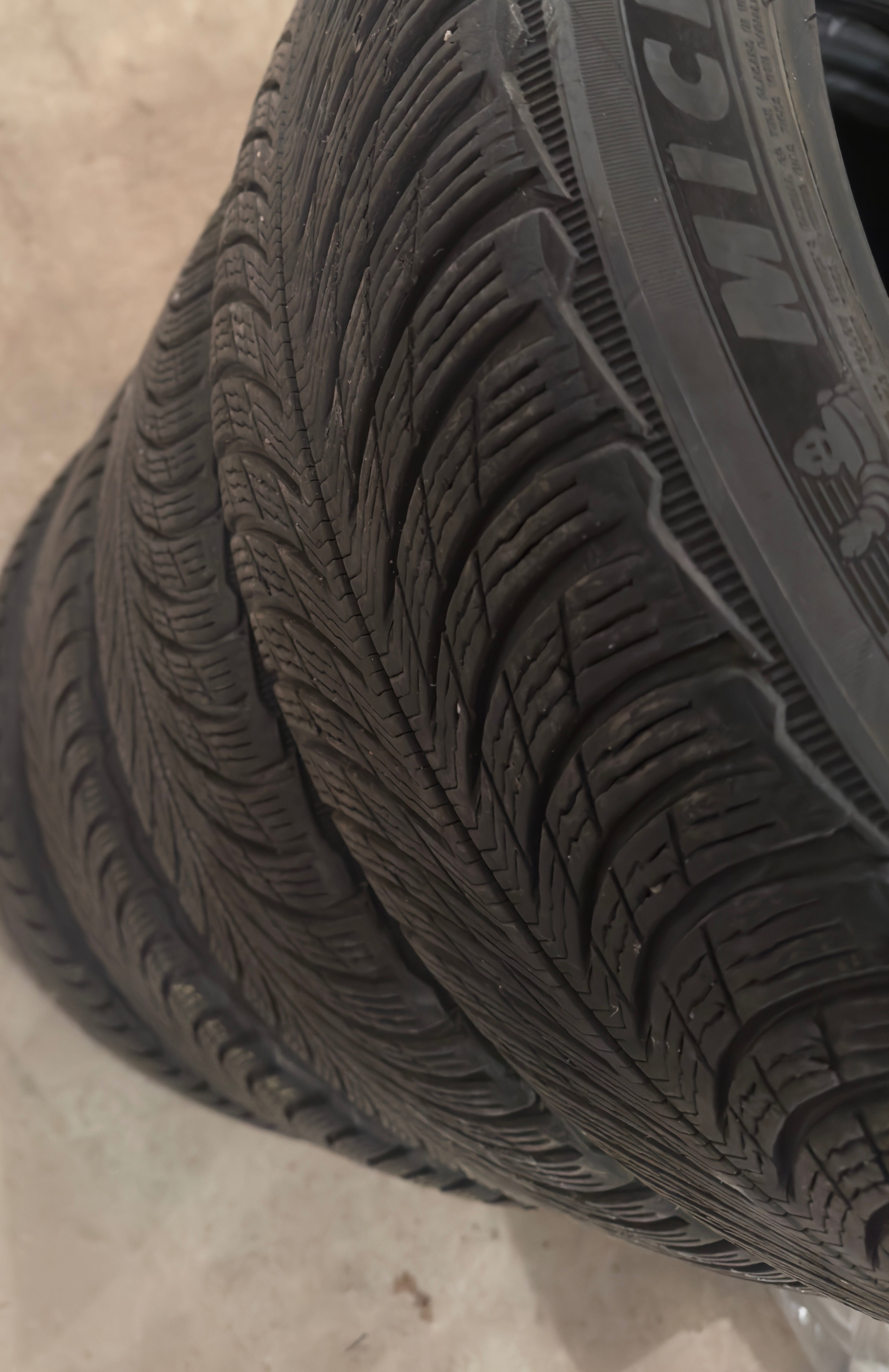 Зимни гуми 4 mm 255/40 R 18 Michelin Pilot Alpin 5