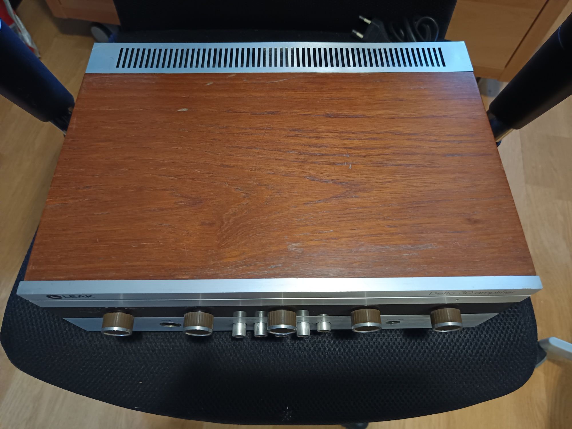 Amplificator Leak Delta30