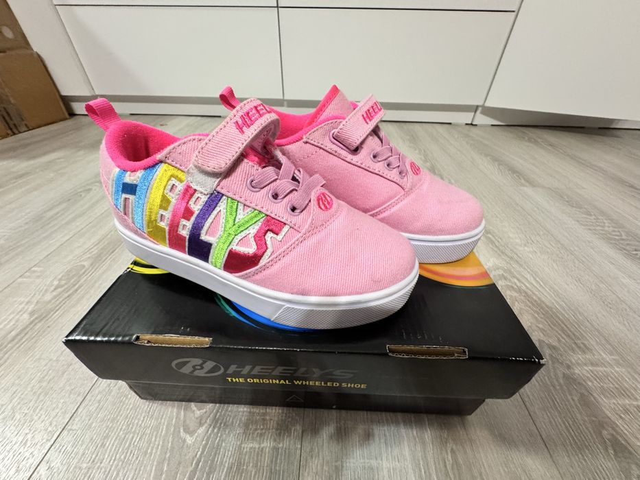 Pantofi cu roti Hellys 32