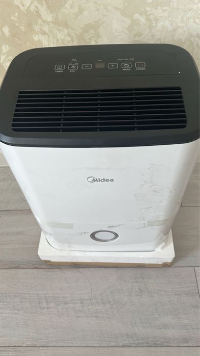 Продам новый осушитель воздуха Midea