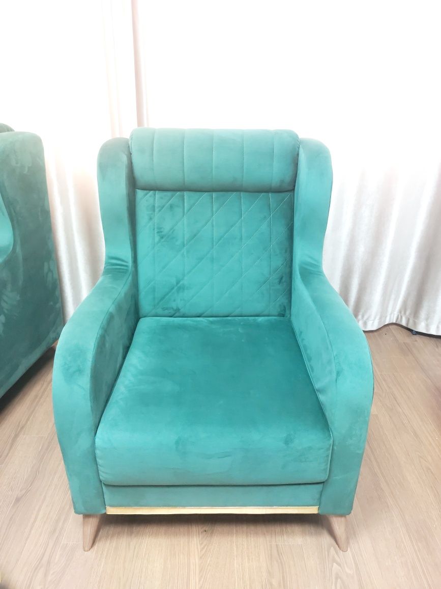 Диван и 2 кресла, продам