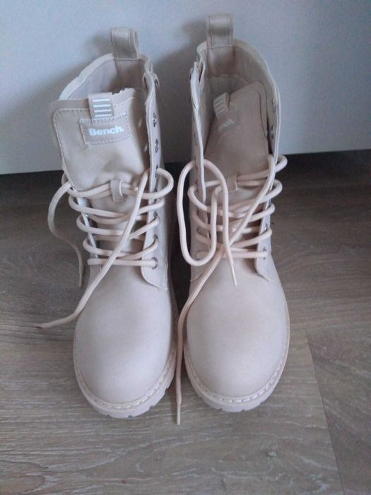 Ghete elegante Bench bej, cu talpă groasă