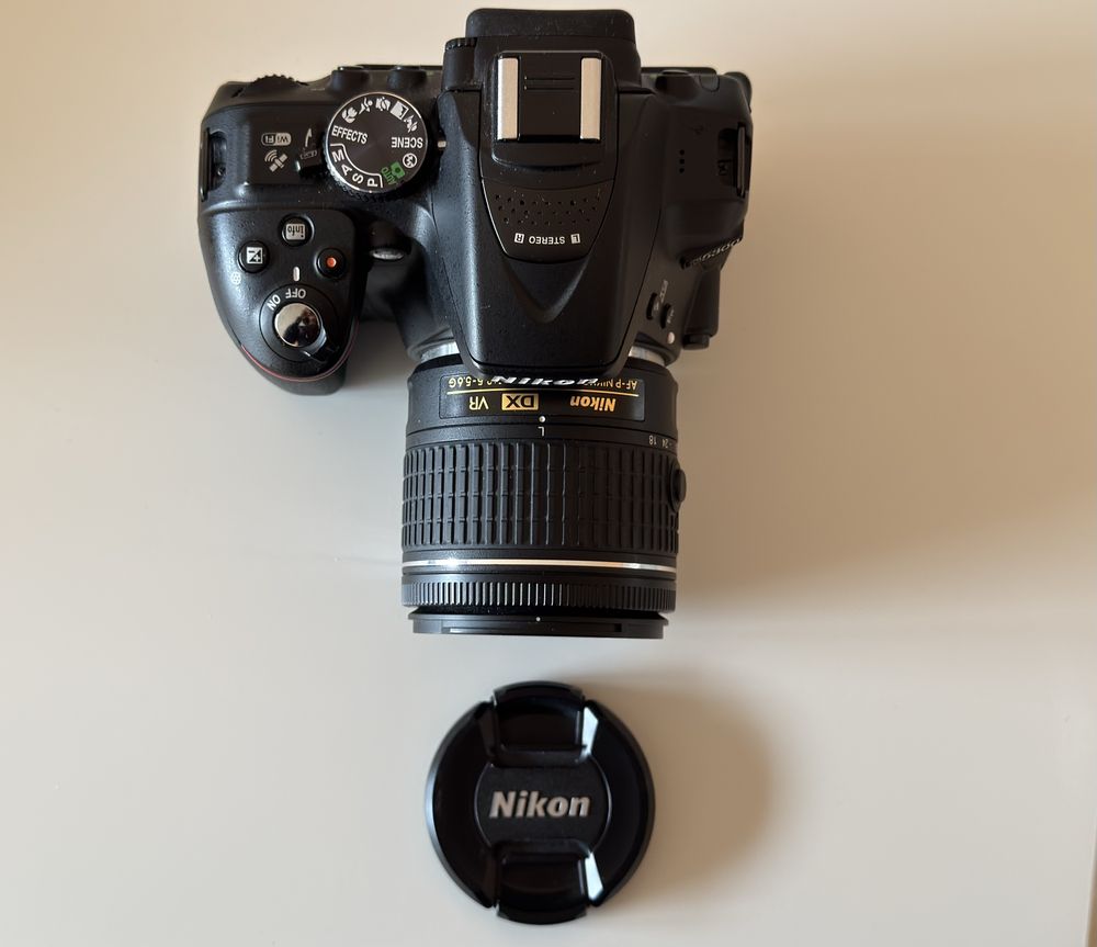 Nikon D5300 + обектив 18–55mm VR