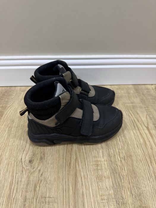 Ботинки осенние детсткие