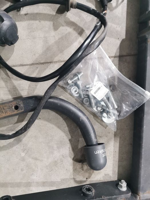 Carlig remorcare audi a4 b9