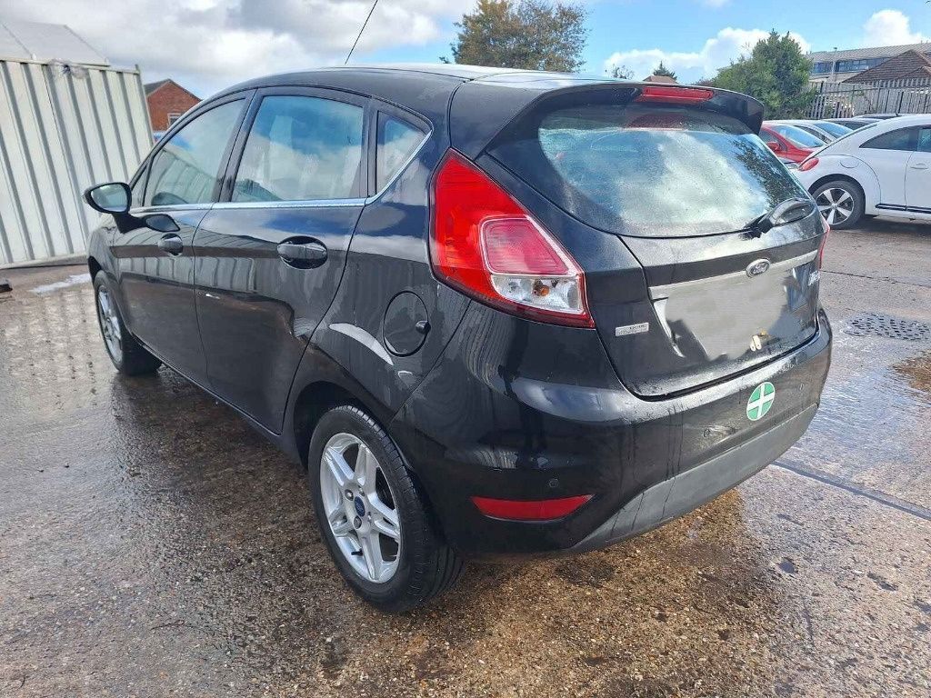 Stop stanga spate Ford Fiesta 6 2013 HATCHBACK 1.0 ECOBOOST