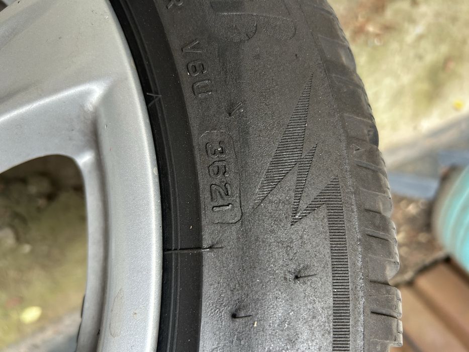 Anunt – Jante BMW 17” originale cu anvelope iarna incluse bonus