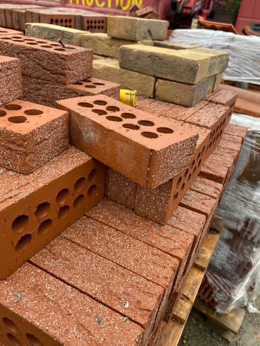 Vând cărămidă aparentă