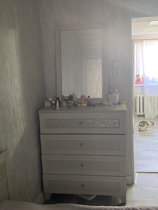 Продам спальный гарнитур