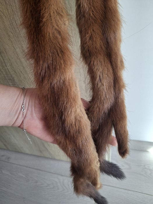 2 Gulere din blana naturala, vulpe si nutrie