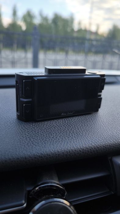 Радар  , детектор , видеорегистратор Neoline 9200c .