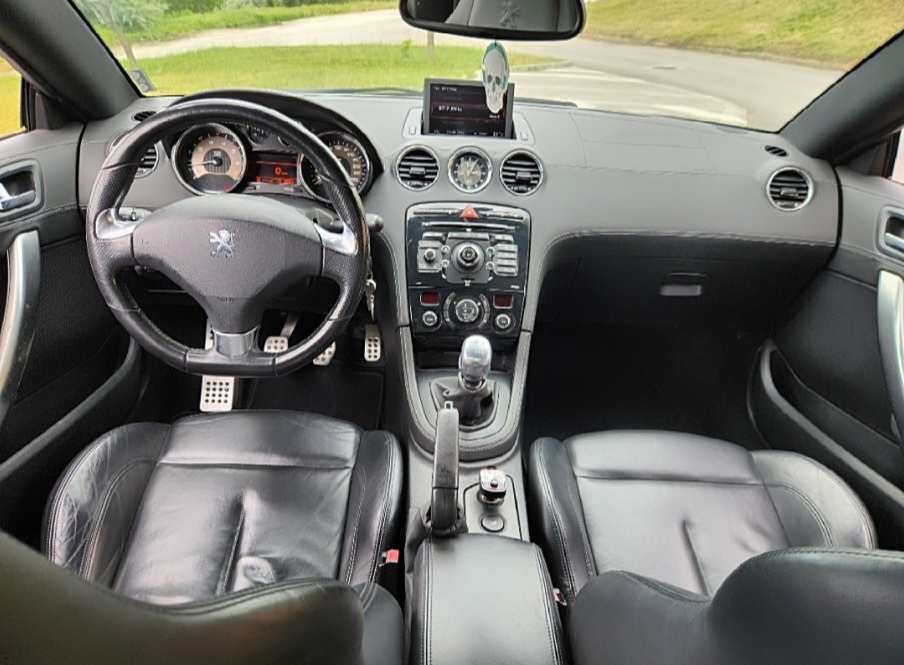 Peugeot rcz 2011г.