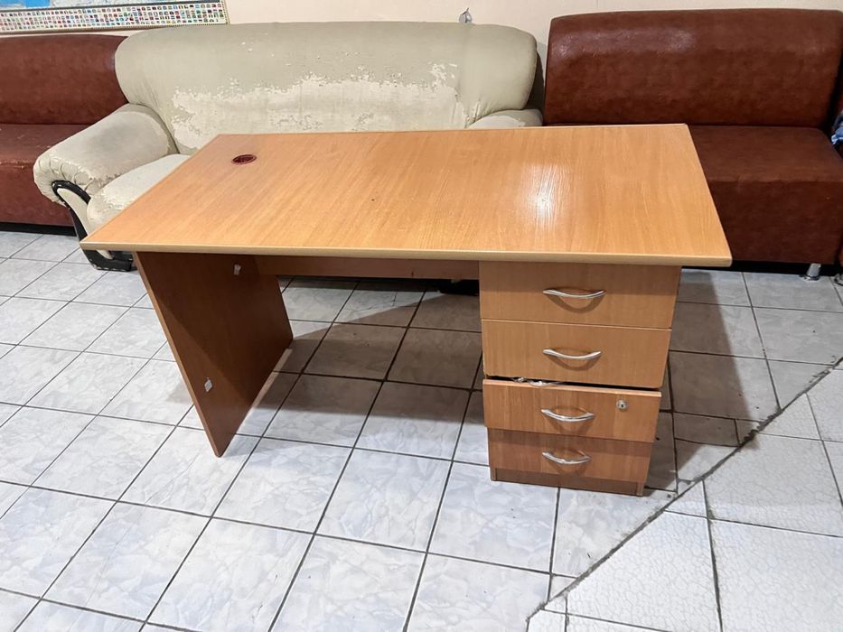 СТОлы большие хорошие