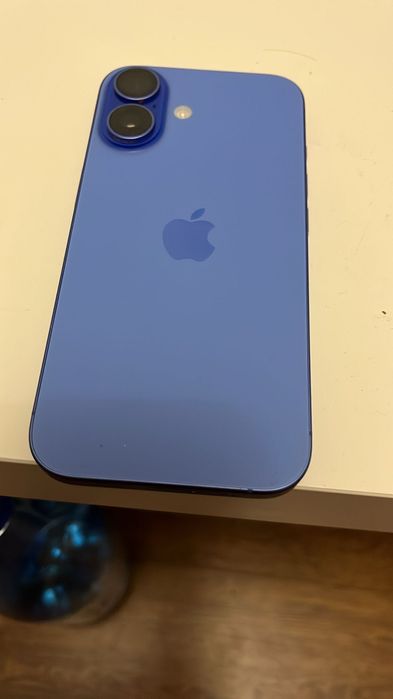 iPhone 16 în garanție