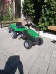 Tractor cu pedale și remorca
