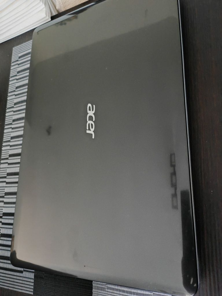 Vand Laptop Acer Aspire E1-531G